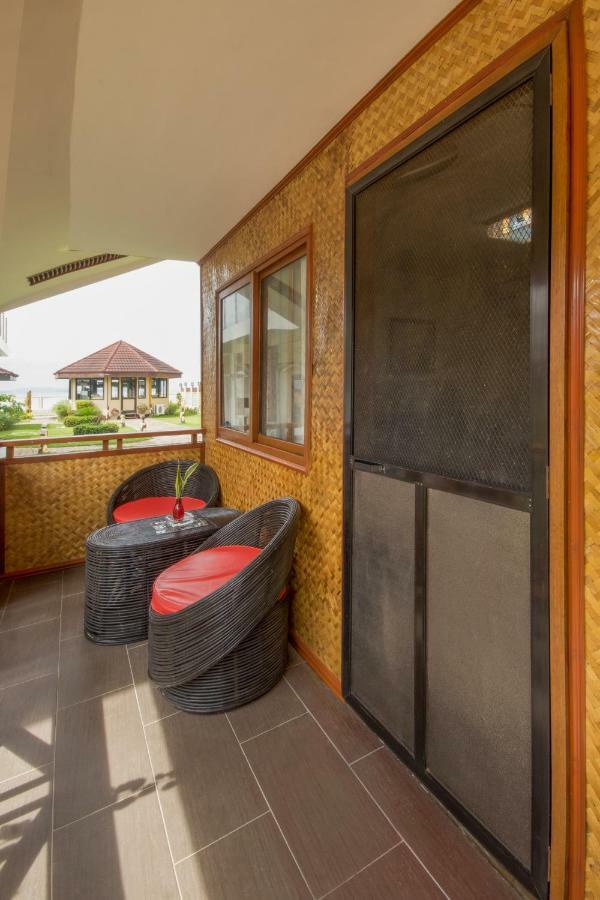 Foxy'S Beach Resort San Vicente  Exterior foto